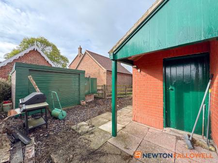 5 bedroom Detached house for sale in Beckingham Road, Stapleford, LN6