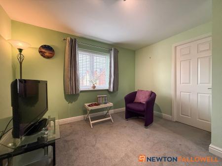 5 bedroom Detached house for sale in Dale Way, Fernwood, NG24
