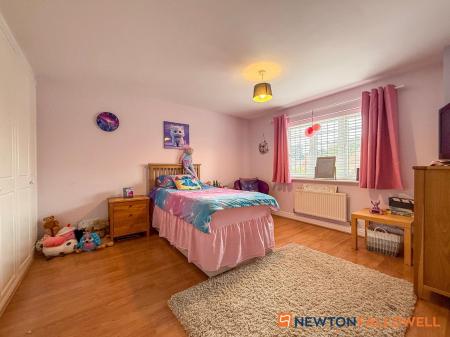 5 bedroom Detached house for sale in Dale Way, Fernwood, NG24