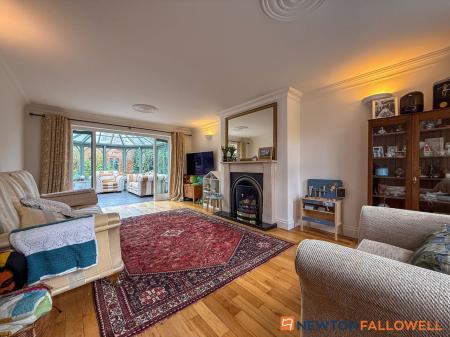 5 bedroom Detached house for sale in Bells Court, Carlton-Le-Moorland, LN5