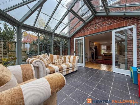 5 bedroom Detached house for sale in Bells Court, Carlton-Le-Moorland, LN5
