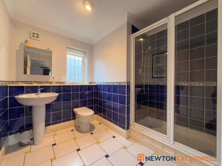 6 bedroom Detached house for sale in Glebe Park, Balderton, NG24