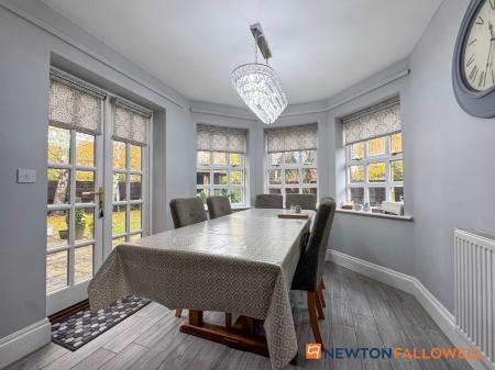 5 bedroom Detached house for sale in Bells Court, Carlton-Le-Moorland, LN5