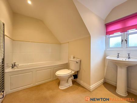 5 bedroom Detached house for sale in Bells Court, Carlton-Le-Moorland, LN5