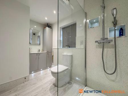 5 bedroom Detached house for sale in Bells Court, Carlton-Le-Moorland, LN5