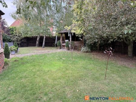 5 bedroom Detached house for sale in Bells Court, Carlton-Le-Moorland, LN5