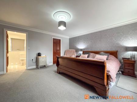 5 bedroom Detached house for sale in Bells Court, Carlton-Le-Moorland, LN5