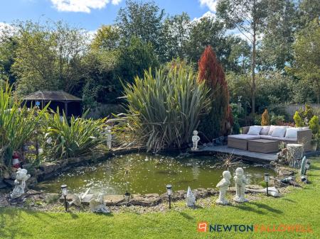 5 bedroom Detached house for sale in Sutton Lane, Brant Broughton, LN5
