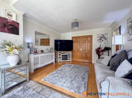 5 bedroom Detached house for sale in Sutton Lane, Brant Broughton, LN5