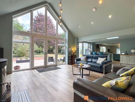 5 bedroom Detached bungalow for sale in September Grange, Sutton-on-Trent