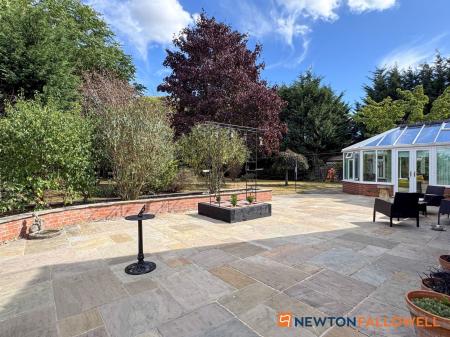 5 bedroom Detached bungalow for sale in September Grange, Sutton-on-Trent