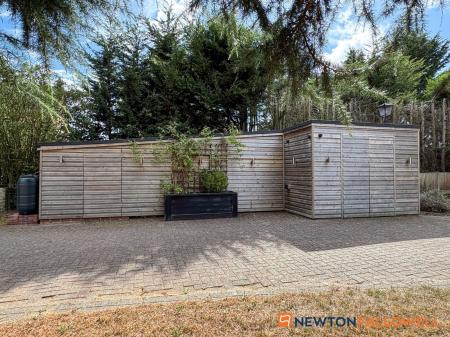 5 bedroom Detached bungalow for sale in North Road, Sutton-On-Trent, NG23