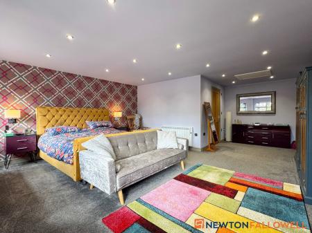 5 bedroom Detached bungalow for sale in September Grange, Sutton-on-Trent