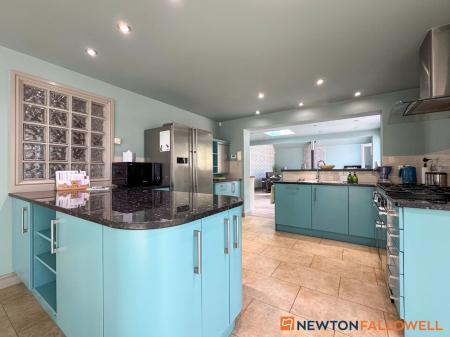 5 bedroom Detached bungalow for sale in September Grange, Sutton-on-Trent