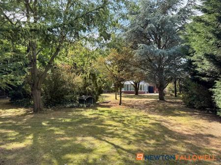 5 bedroom Detached bungalow for sale in September Grange, Sutton-on-Trent