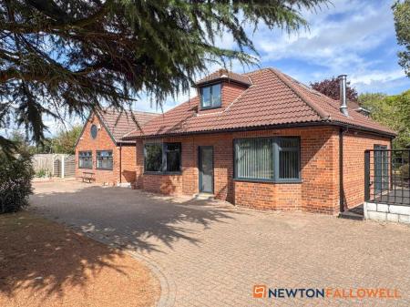 5 bedroom Detached bungalow for sale in September Grange, Sutton-on-Trent