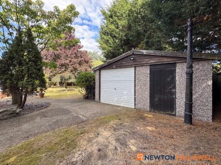5 bedroom Detached bungalow for sale in North Road, Sutton-On-Trent, NG23