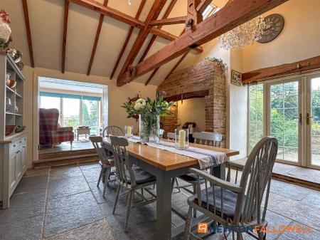 6 bedroom Detached house for sale in Mill Lane, Normanton-On-Trent, NG23