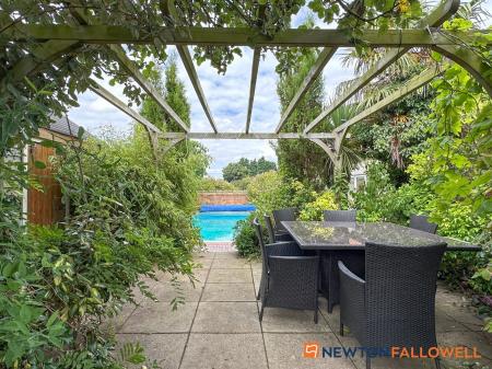 6 bedroom Detached house for sale in Mill Lane, Normanton-On-Trent, NG23