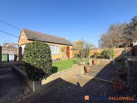 2 bedroom Semi-detached house for sale in Village Way, Farndon, NG24