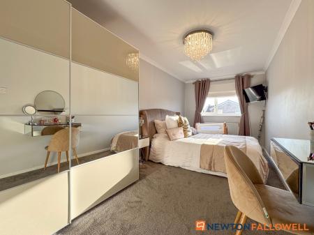 4 bedroom Detached house for sale in Chestnut Grove, Farndon, NG24