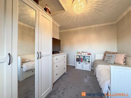 4 bedroom Detached house for sale in Chestnut Grove, Farndon, NG24