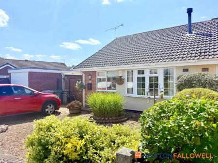 3 bedroom Semi-detached bungalow for sale in Crew Road, Collingham, NG23