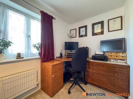 2 bedroom End of terrace house for sale in Flaxley Lane, Middlebeck, NG24