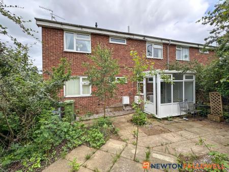 2 bedroom Apartment for sale in Grove Street, Balderton, NG24
