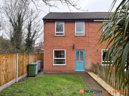 2 bedroom Semi-detached house for sale in Brittania Court, Newark, NG24