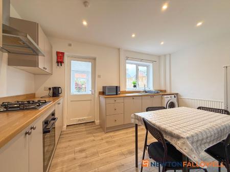2 bedroom Semi-detached house for sale in Brittania Court, Newark, NG24