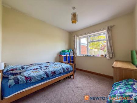 3 bedroom Detached bungalow for sale in Wheatley Lane, Carlton-Le-Moorland, LN5