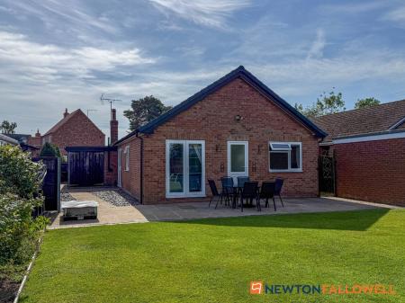 3 bedroom Detached bungalow for sale in Wheatley Lane, Carlton-Le-Moorland, LN5
