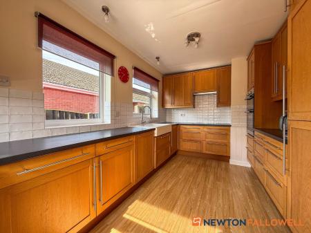 3 bedroom Detached bungalow for sale in Wheatley Lane, Carlton-Le-Moorland, LN5