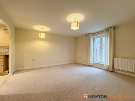 2 bedroom Flat for sale in Johnsons Road, Fernwood, NG24