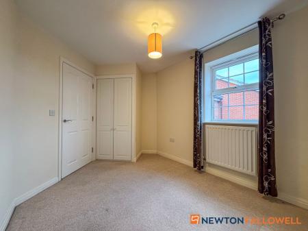 2 bedroom Flat for sale in Johnsons Road, Fernwood, NG24