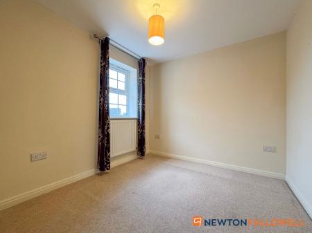 2 bedroom Flat for sale in Johnsons Road, Fernwood, NG24