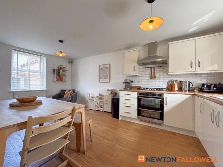 3 bedroom Detached house for sale in Johnsons Road, Fernwood, NG24