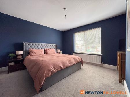 3 bedroom Terraced House for sale in Boundary Road, Newark, NG24