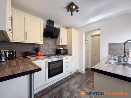 3 bedroom Terraced House for sale in Boundary Road, Newark, NG24