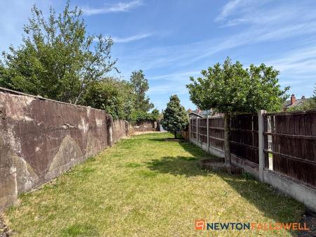 3 bedroom Terraced House for sale in Boundary Road, Newark, NG24