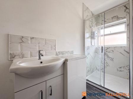 2 bedroom Terraced House for sale in Albion Street, Newark, NG24