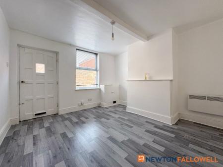 2 bedroom Terraced House for sale in Albion Street, Newark, NG24