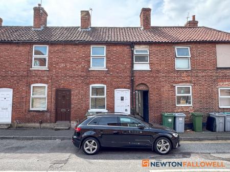 2 bedroom Terraced House for sale in Albion Street, Newark, NG24