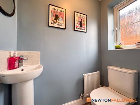 4 bedroom Detached house for sale in Phoenix Lane, Fernwood, NG24