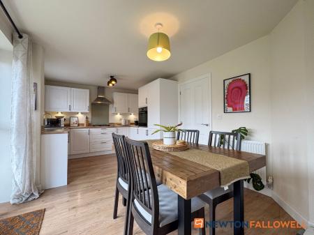 4 bedroom Detached house for sale in Phoenix Lane, Fernwood, NG24
