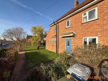 3 bedroom Semi-detached house for sale in Lowfield Lane, Balderton, NG24