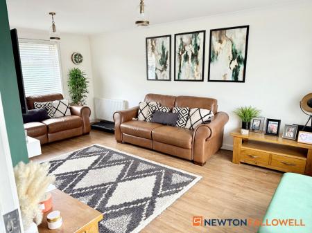 3 bedroom Semi-detached house for sale in Braemer Road, Collingham, NG23