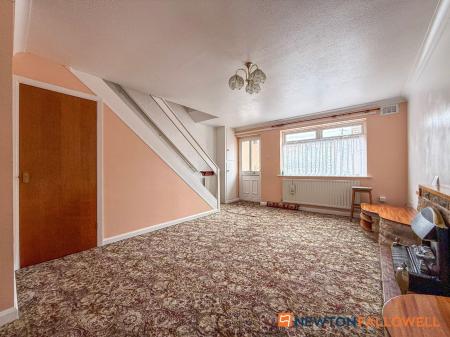 2 bedroom Semi-detached house for sale in Pelham Close, Newark, NG24
