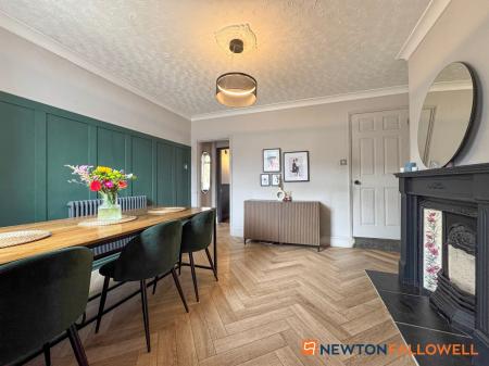 2 bedroom Terraced House for sale in Hatton Gardens, Newark, NG24